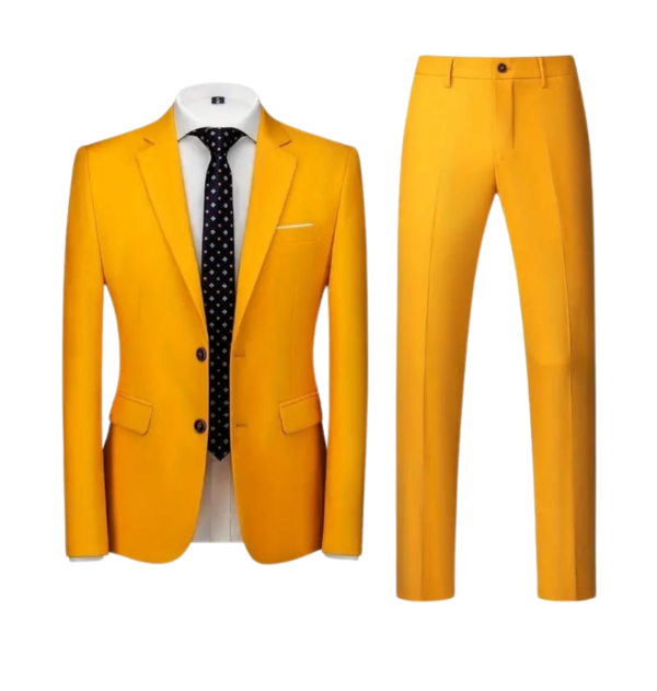 Conjunto de trajes de tres piezas para hombre, ideal para ocasiones formales y eventos importantes.